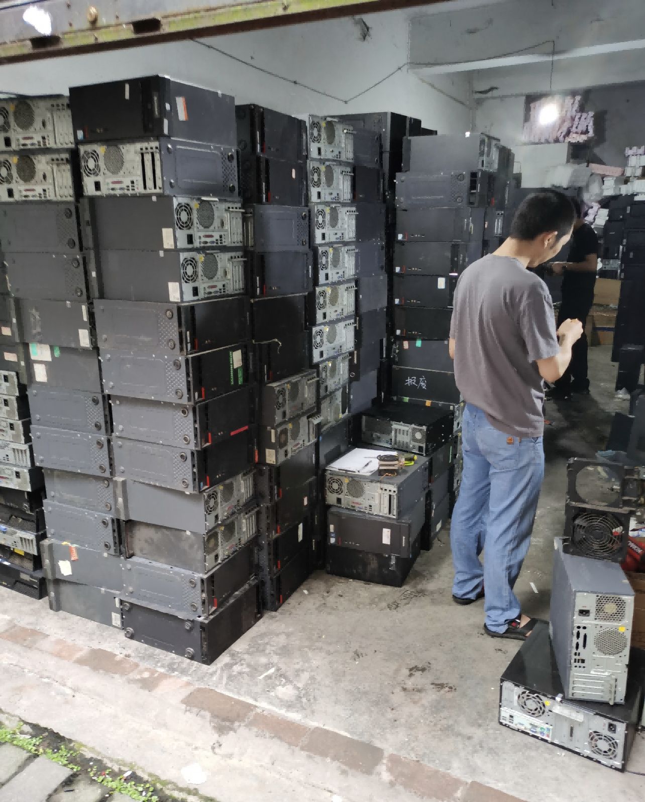 深圳批量上門回收電腦，公司電腦回收啦(圖1)